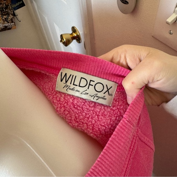 WILDFOX 90210 PINK CREWNECK MEDIUM - Picture 4 of 5